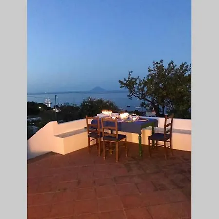 Casa Del Mandorlo Holiday home *